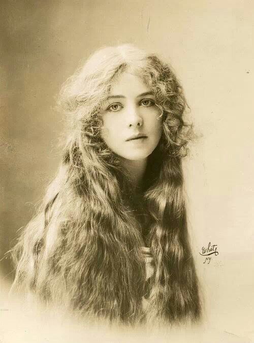 Ione Bright, actress. 1912. | Vintage portraits, Vintage photos, Portrait