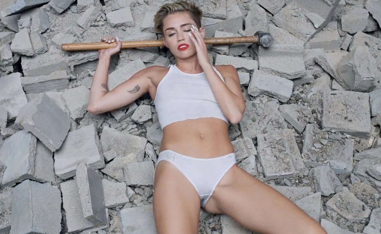 Miley Cyrus Wrecking Ball