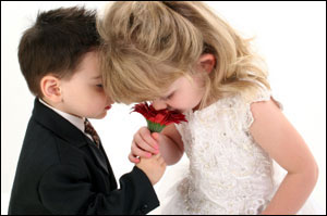 http://www.divavillage.com/images/Oct05/kids_smelling_flower__web50.jpg